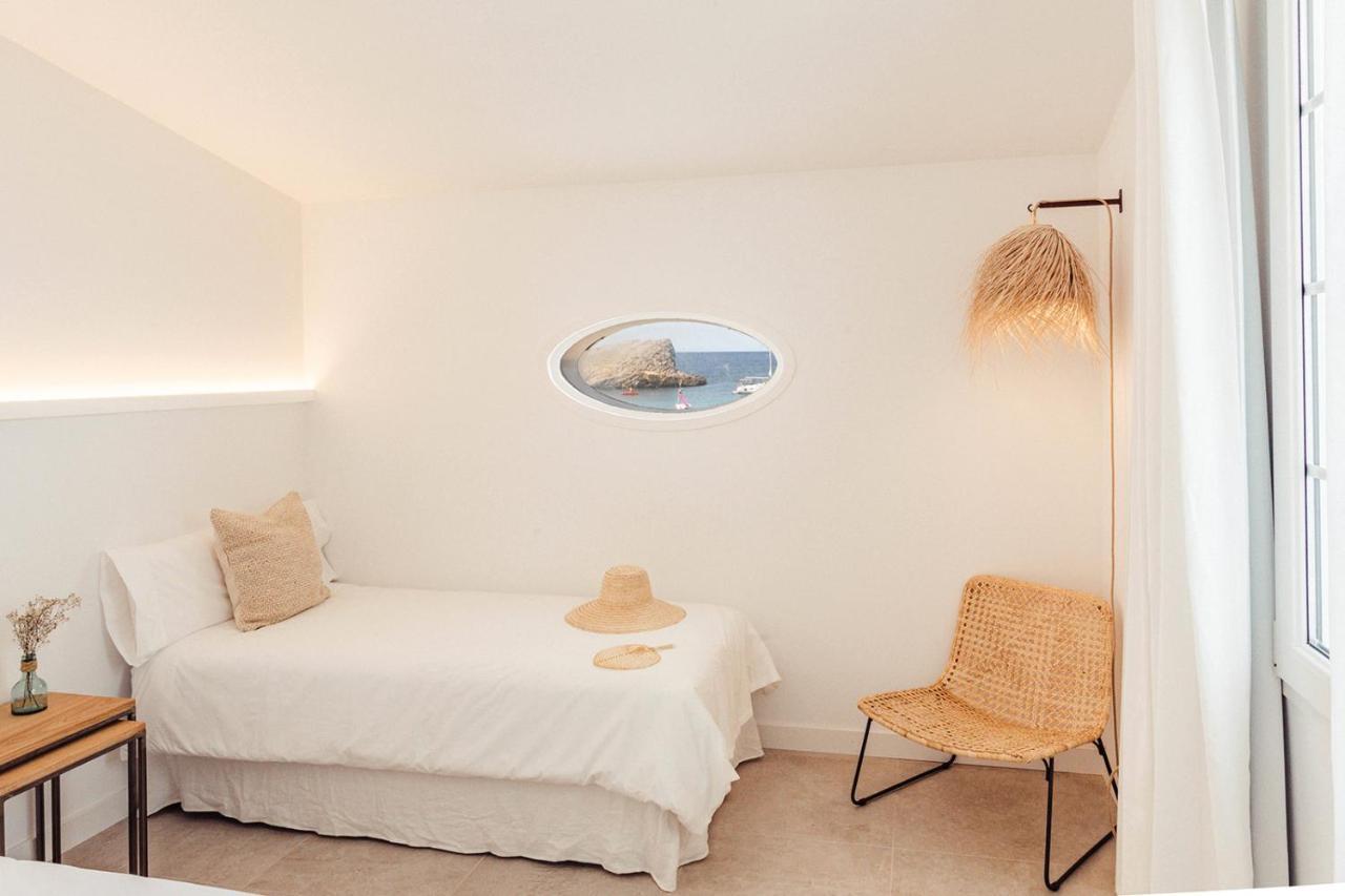 Apartamento Las Golondrinas Arenal - Adults Only Arenal d'en Castell Exterior foto